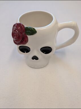 YNS Generic White Skull Mug with Red Rose and Green Leaf